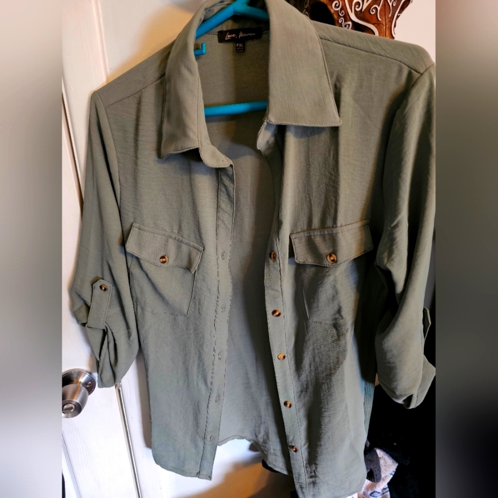 Long sleeve button up shirt